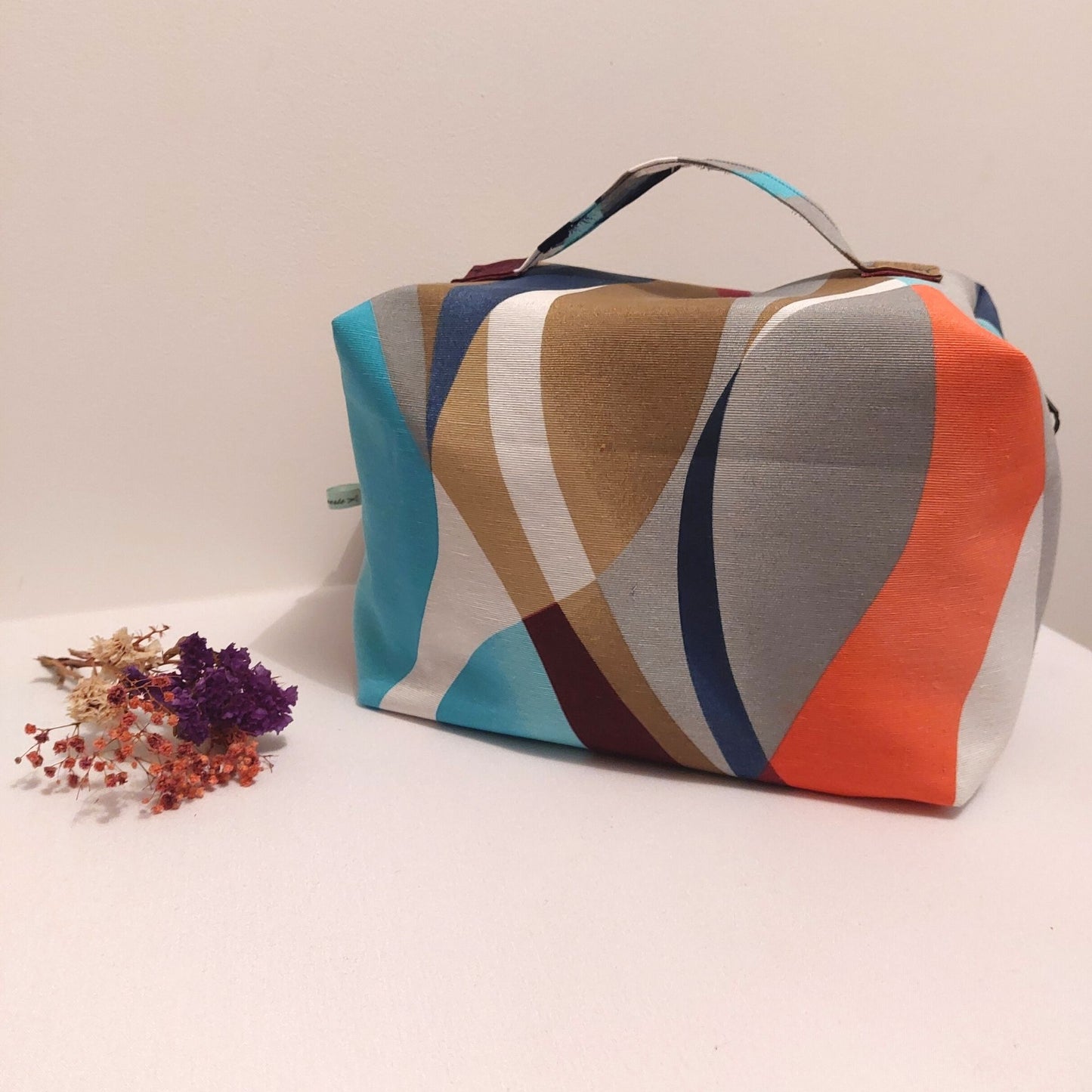 Trousse de toilette XXL - Trousse de toilette format familial Gain de temps et de place : trousse de toilette grand format. Tous les produits de la famille au même endroit