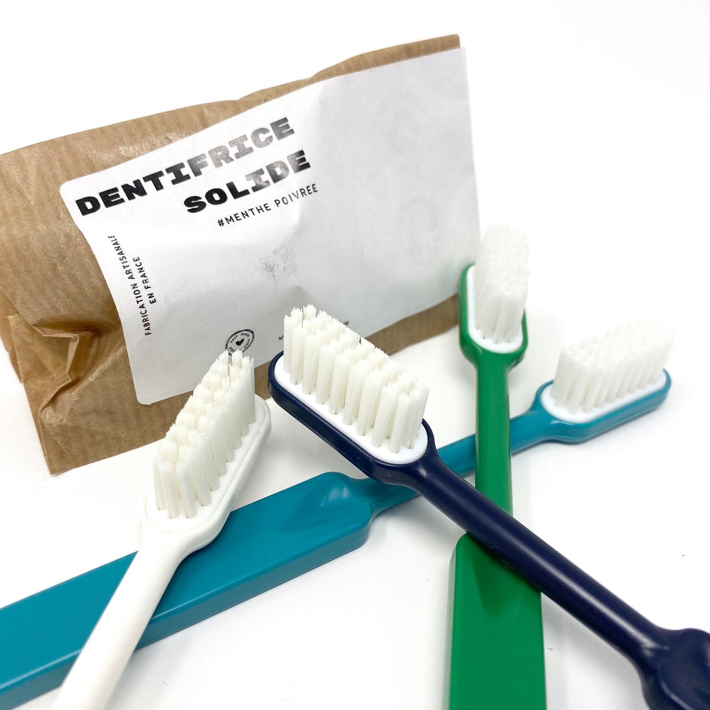 Brosse à dents écologique à tête rechargeables Adulte souple ou médium en bioplastique français