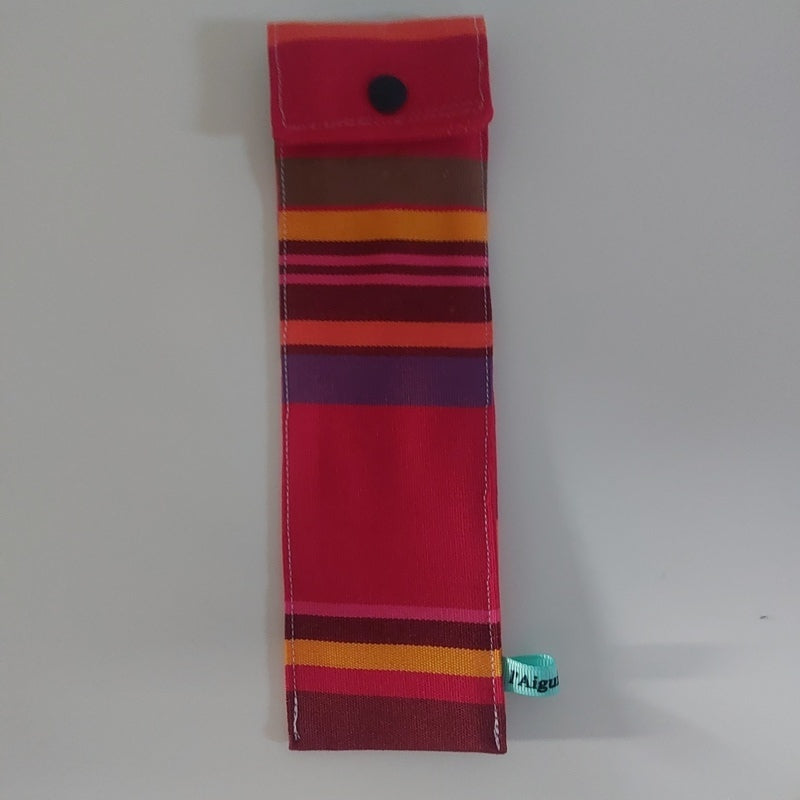 L'étui à brosse à dents pour emporter votre brosse à dents en week-end sans mouiller votre trousse de toilette.