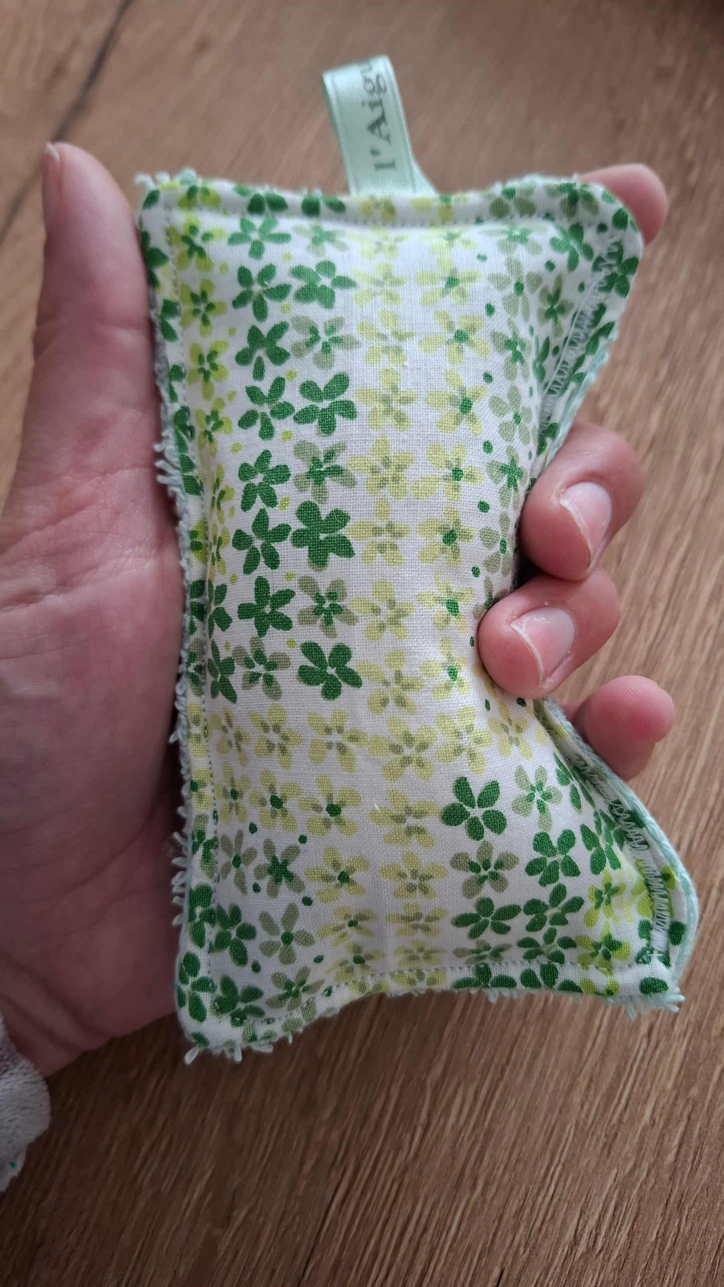 Blanchette, éponge lavable et durable idéale pour faire la vaisselle