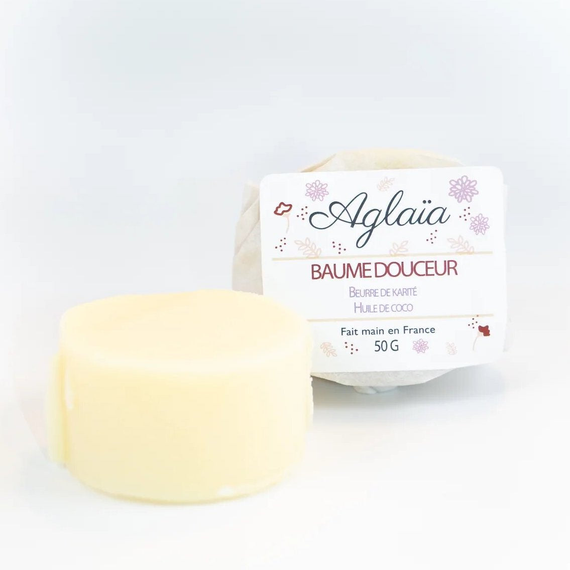 Ce baume nourrissant hydratant contient des huiles qui vont nourrir, hydrater et protéger votre peau naturellement