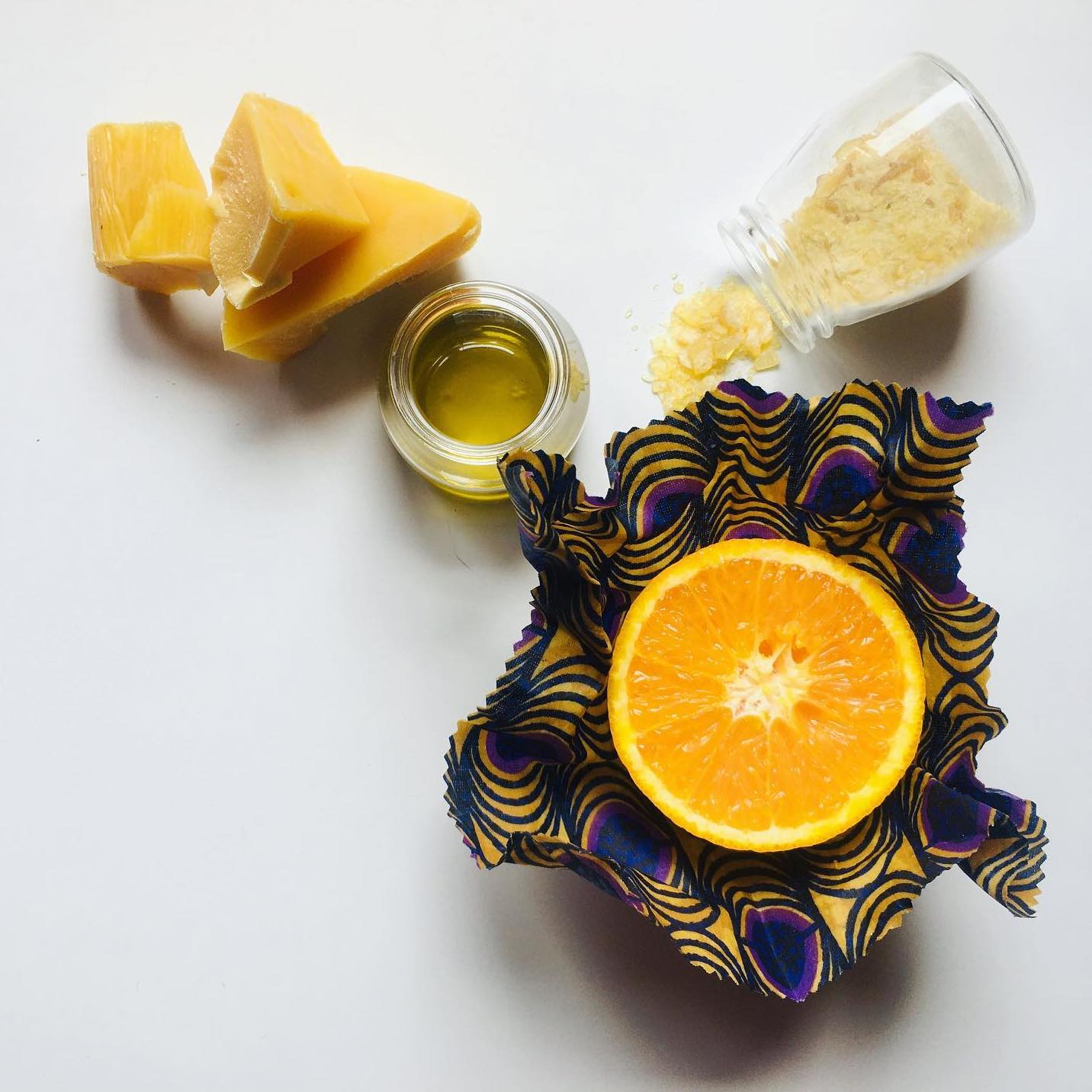 Une nouvelle façon de conserver vos aliments avec le Bee Wrap 100% écologique ! Objectif Zero Déchet, zéro plastique en cuisine !