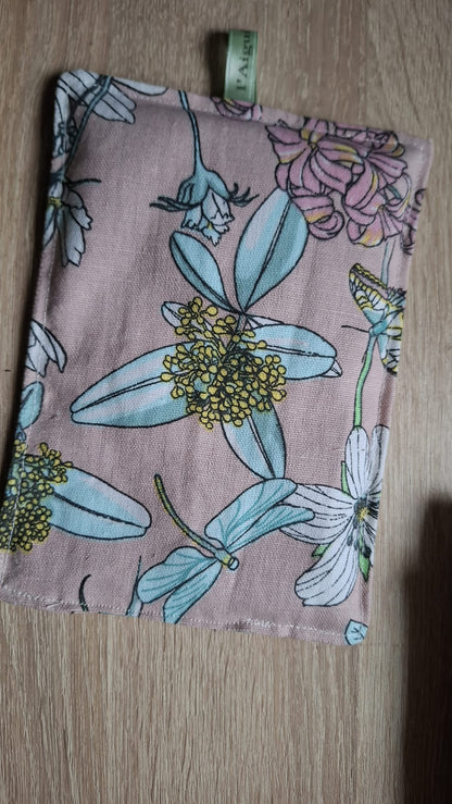 Bouillotte sèche aux graines de lin bio de Normandie pour les petits bobo, les grosses douleurs de règle ou lombaires