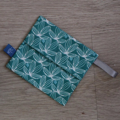 Pochette de transport imperméable pour serviette hygiénique lavable. Compartiment à rabat et anti -fuite