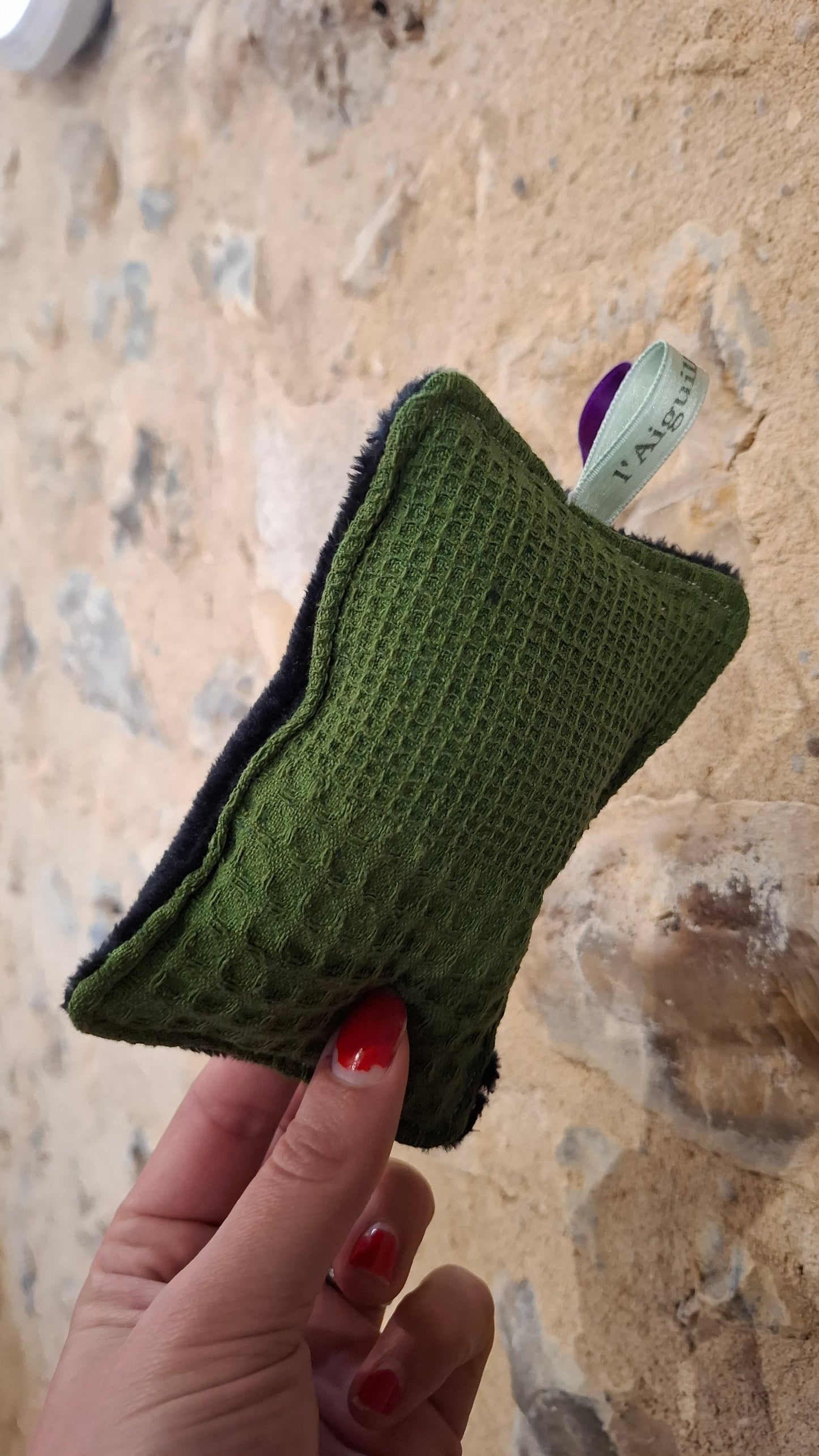 Jeannette, l'éponge de douche qui enverra votre gant de toilette définitivement au placard